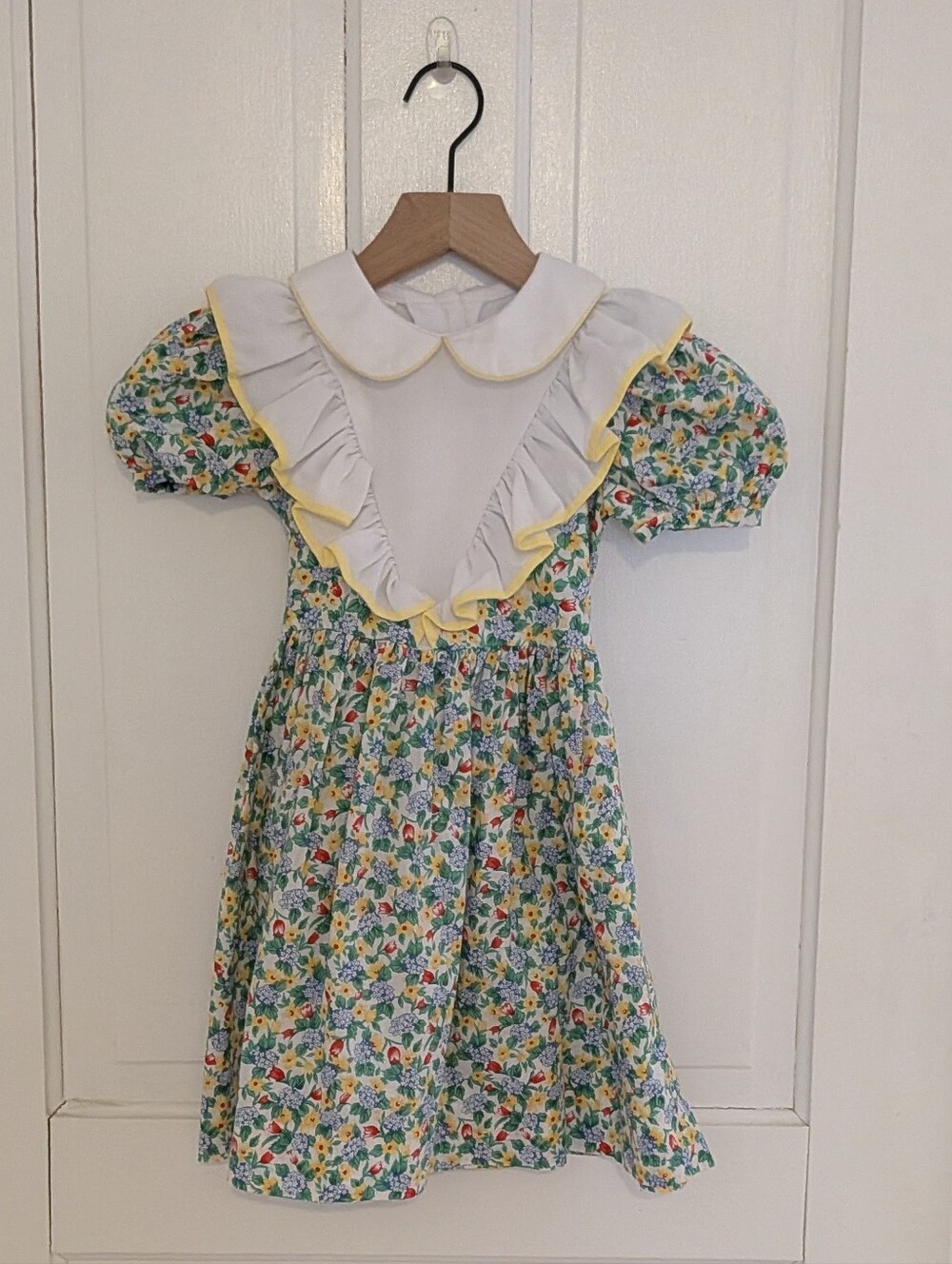 Vintage Tess Originals white, yellow, green, red & blue floral dress size 5